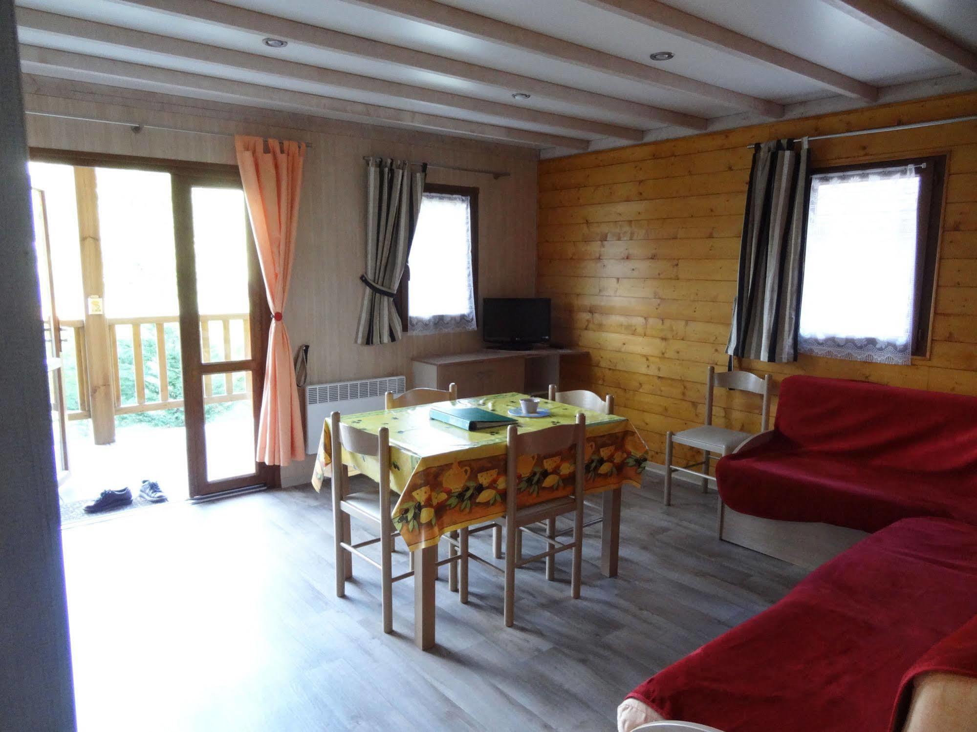 Chalets Du Lac Arcizans-Avant ภายนอก รูปภาพ