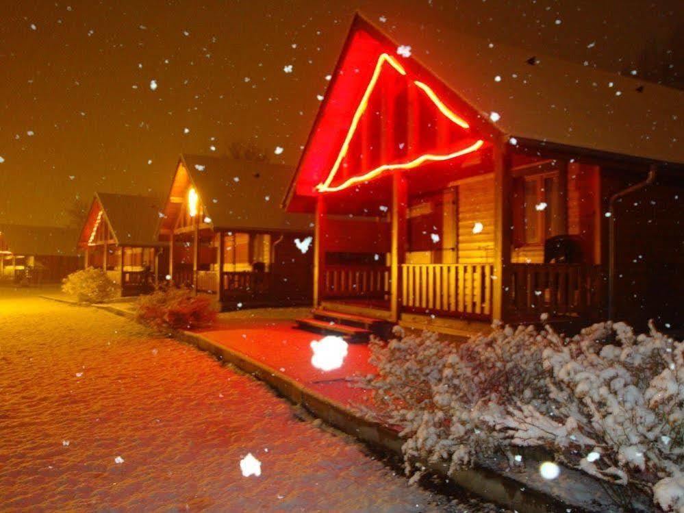 Chalets Du Lac Arcizans-Avant ภายนอก รูปภาพ